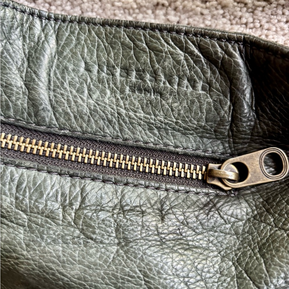 Liebeskind Berlin Dark Green Charcoal Gray Leather Shoulder Crossbody Bag - Picture 4 of 11